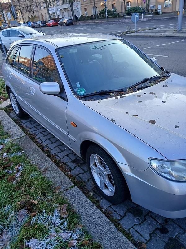 Silber Gebraucht 2001 Mazda 323F Limousine | 650 € (Guter Preis) - Bild 1/4