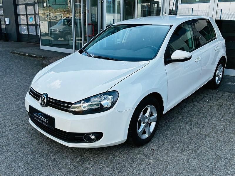 Gebraucht VW Golf VII Style 122 PS (89 kW) 2012 Weiß Limousine