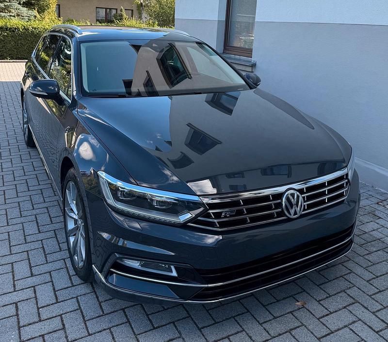 Gebraucht VW Passat R-line 150 PS (110 kW) 2018 Grau Kombi