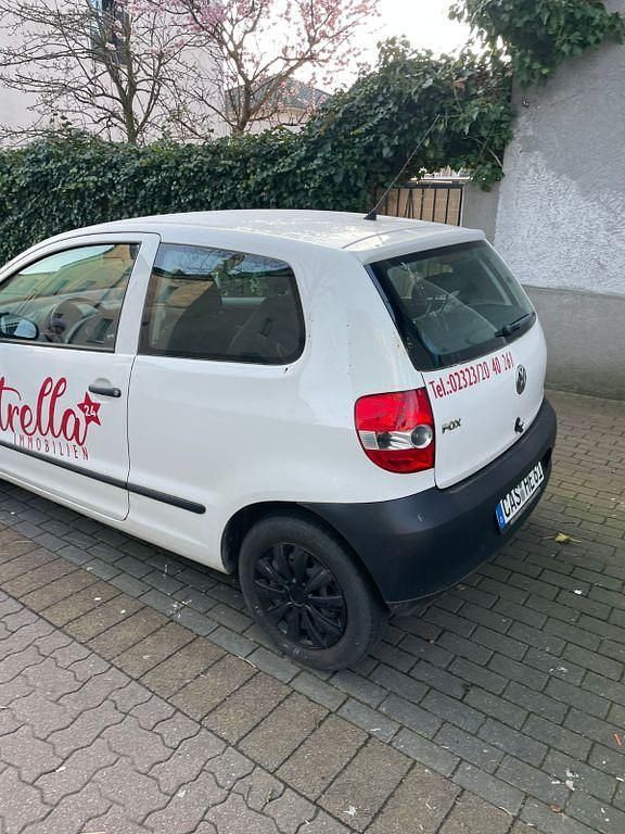 Gebraucht VW Fox 60 PS (44 kW) 2010 Weiß Kleinwagen