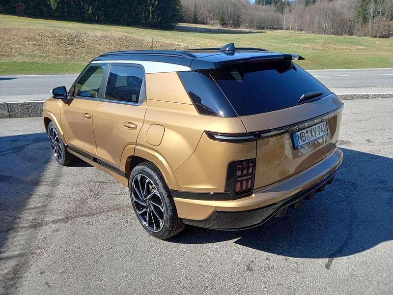 Gebraucht SsangYong Actyon 163 PS (119 kW) 2025 Royal copper / charcoal black SUV