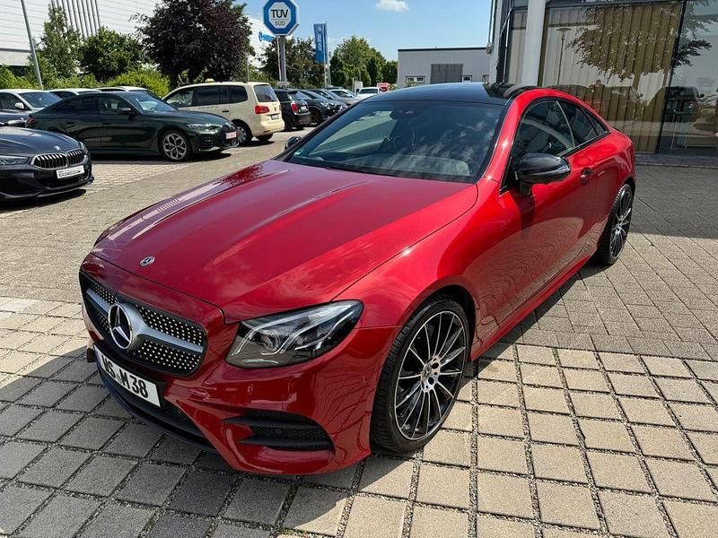 Gebraucht Mercedes E400 AMG line 333 PS (244 kW) 2018 Rot Coupé