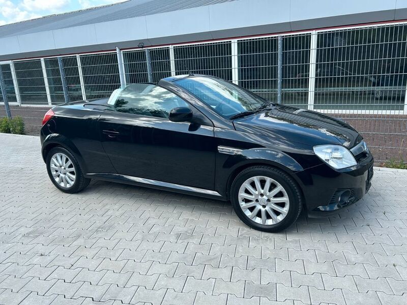 Gebraucht Opel Tigra Cosmo 90 PS (66 kW) 2005 Schwarz Cabrio