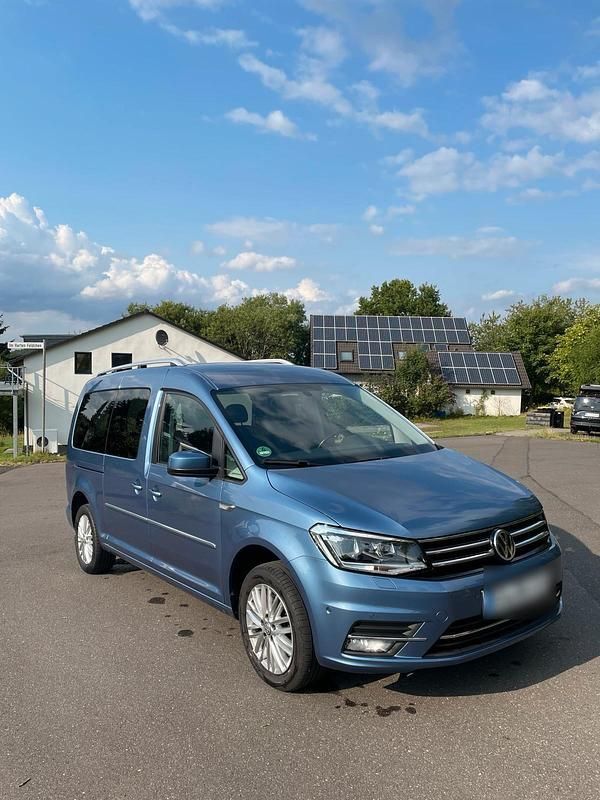 Blau Gebraucht 2017 VW Caddy Maxi Van / Kleinbus | 23.950 € (Teuer) - Bild 1/4