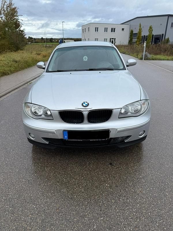Silber Gebraucht 2006 BMW 116 Kleinwagen | 2.700 € (Guter Preis) - Bild 1/4