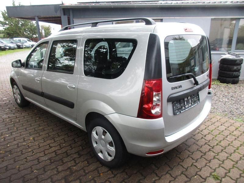 Gebraucht Dacia Logan MCV Lauréate 87 PS (63 kW) 2011 Silber Kombi
