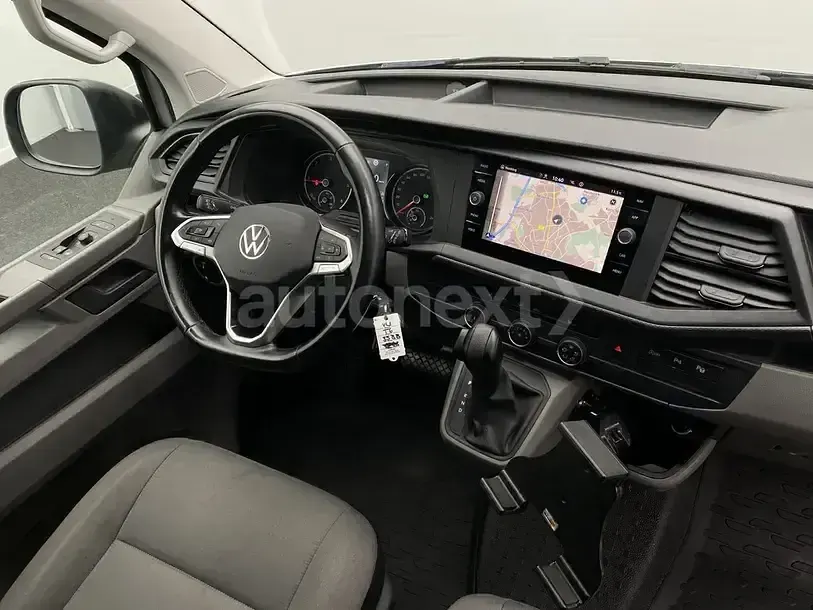 Używany VW T6.1 2022 Srebrny Van
