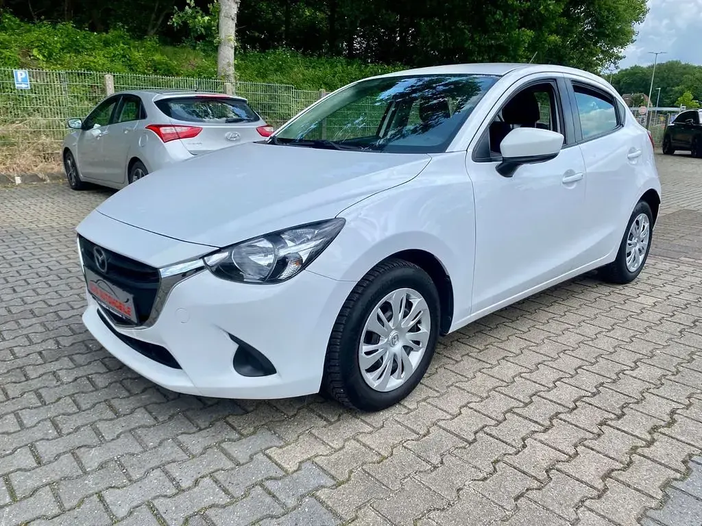 Gebraucht Mazda 2 Center-Line 75 PS (55 kW) 2019 Weiß Limousine