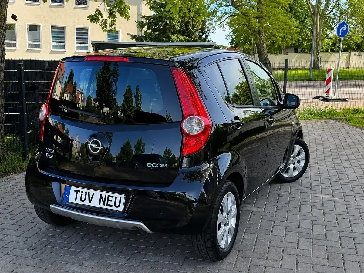 Gebraucht Opel Agila 65 PS (47 kW) 2010 Schwarz Kleinwagen