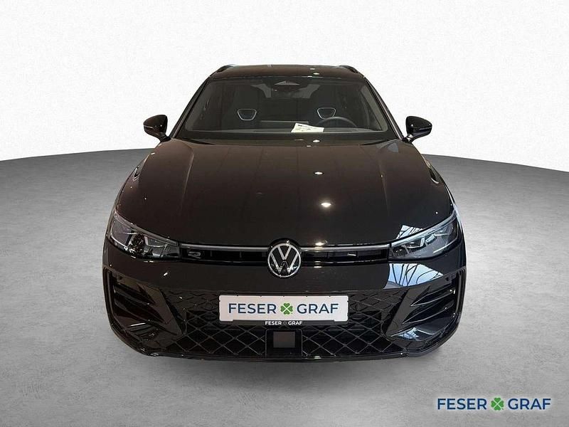 Neu VW Passat R-line 150 PS (110 kW) 2025 Grenadillschwarz metallic Kombi
