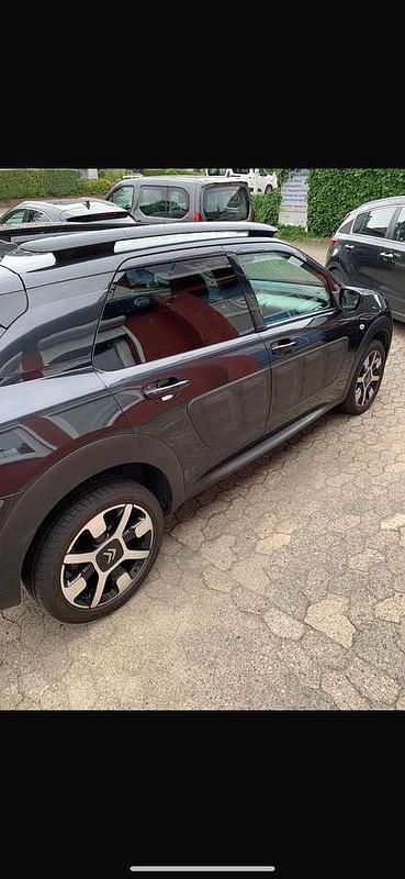 Gebraucht Citroën C4 Shine 110 PS (80 kW) 2015 Schwarz SUV