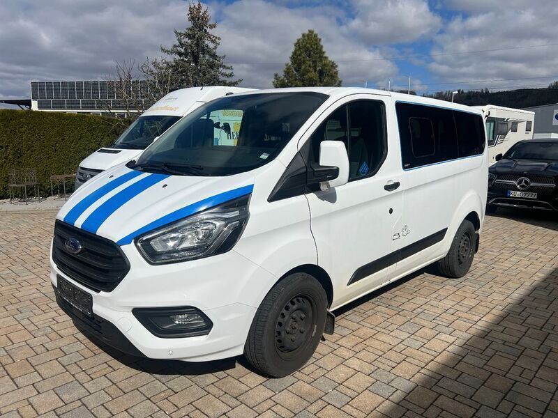 Weiß Gebraucht 2018 Ford Transit Custom Van / Kleinbus | 13.950 € (Teuer) - Bild 1/4