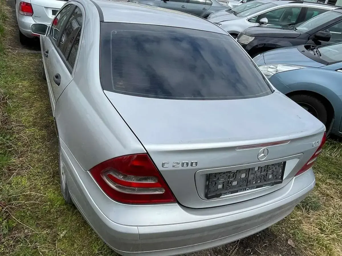 Gebraucht Mercedes C200 Classic 116 PS (85 kW) 2002 Other Limousine