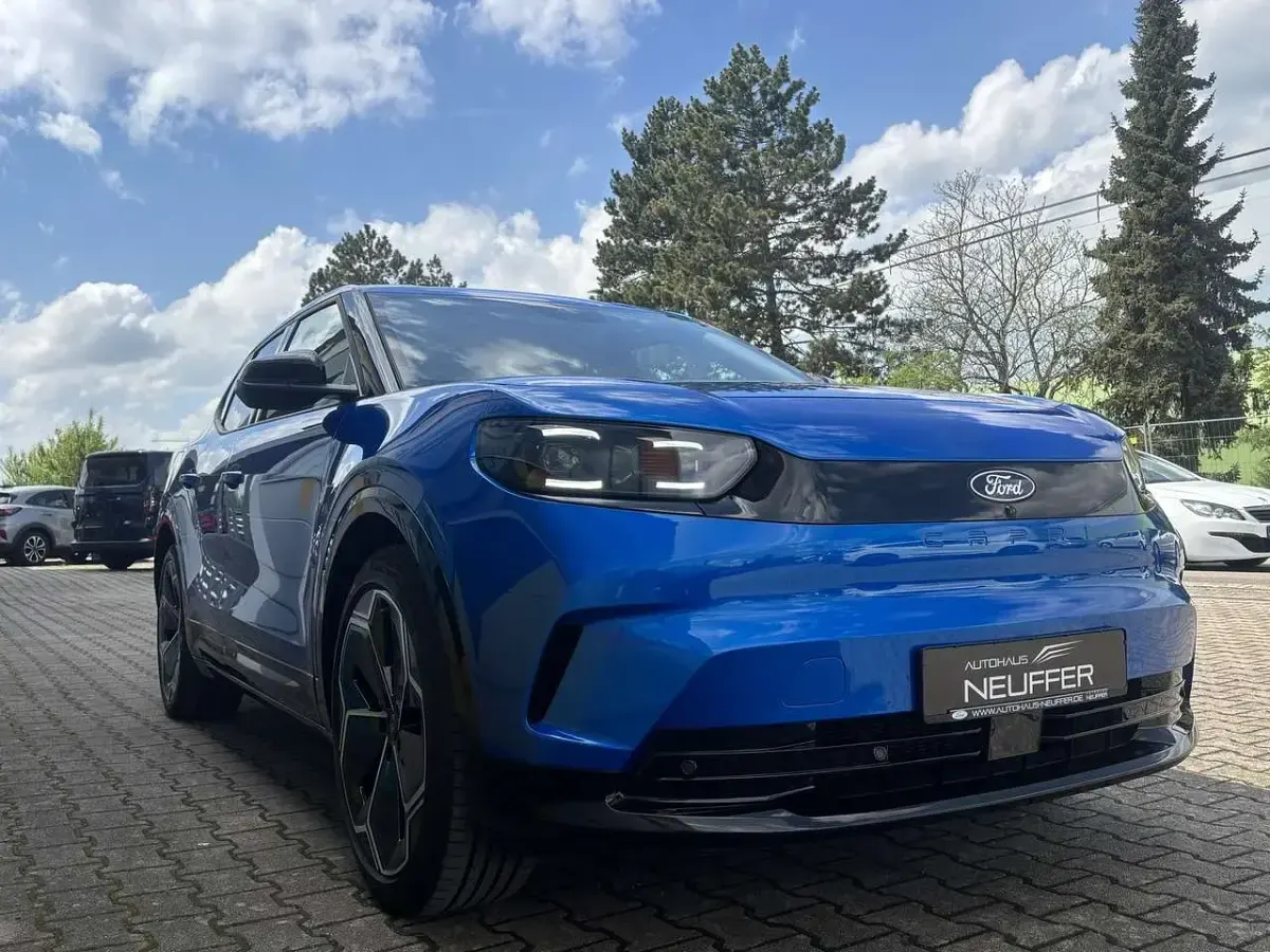 Usata Ford Capri Premium 210 kW (286 CV) 2024 Blu SUV