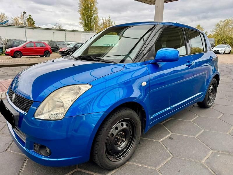 Blau Gebraucht 2006 Suzuki Swift Limousine | 1.999 € (Fairer Preis) - Bild 1/4