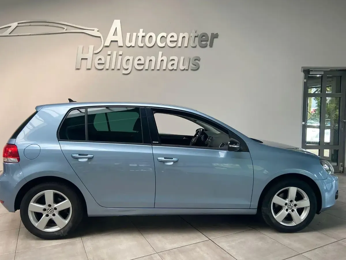 Gebraucht VW Golf VII 105 PS (77 kW) 2012 Blau Limousine