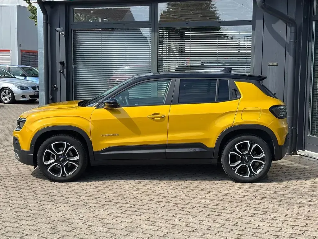 Gebraucht Jeep Avenger EV Summit 114 kW (156 PS) 2023 Gelb SUV