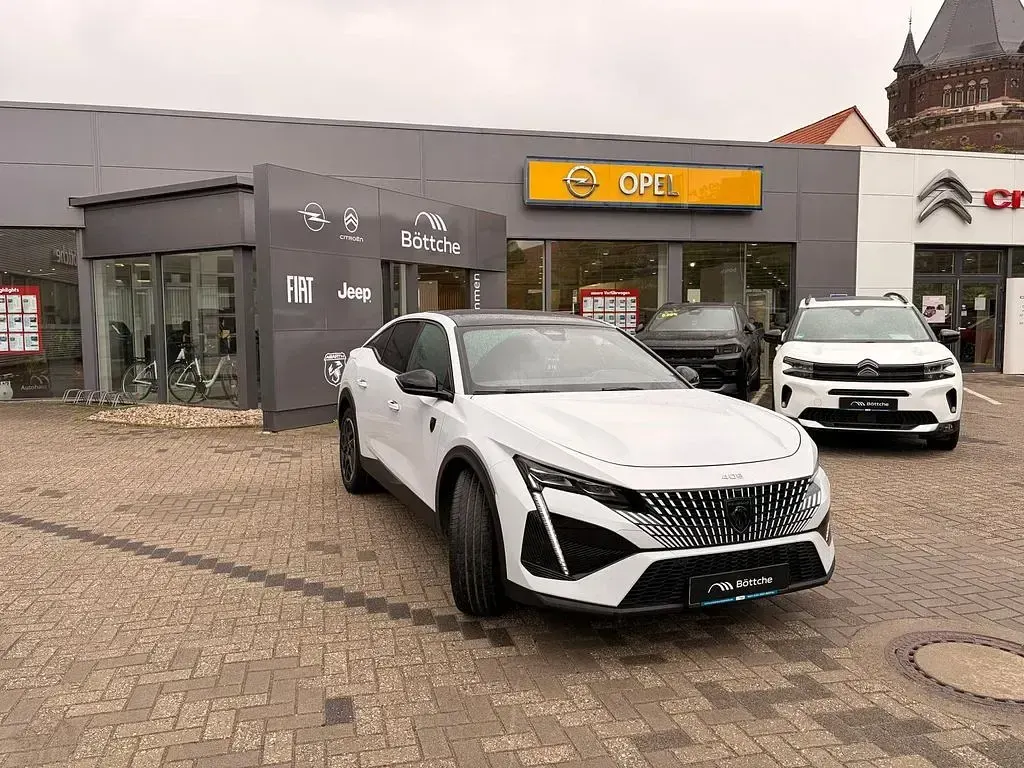 Gebraucht Peugeot 408 GTi 131 PS (96 kW) 2023 Lackierung okenitweiss/typ aussenverkleidung metalliclackierung SUV
