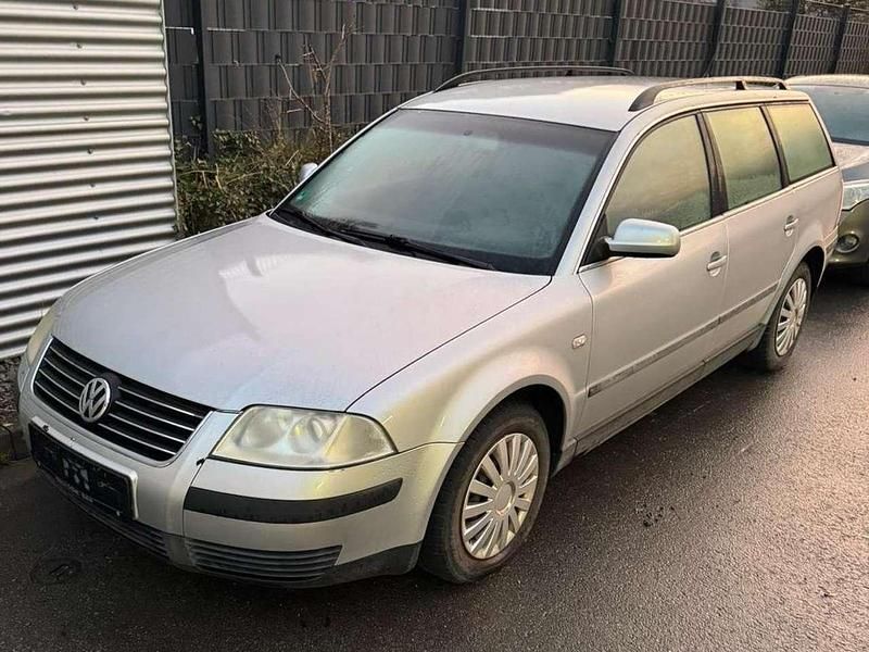 Gebraucht VW Passat Comfortline 102 PS (75 kW) 2001 Silber Kombi