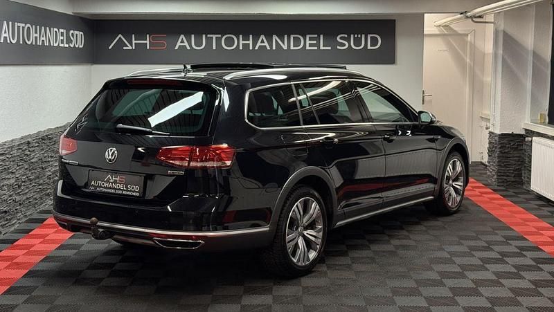 Gebraucht VW Passat Alltrack 239 PS (175 kW) 2019 Schwarz Kombi