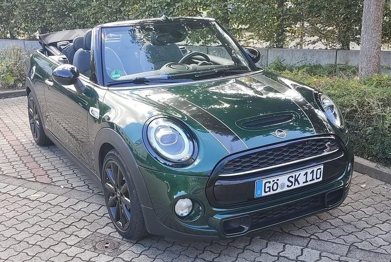 Grün Gebraucht 2018 Mini Cooper S Cabriolet Cabrio | 23.500 € (Fairer Preis) - Bild 1/4