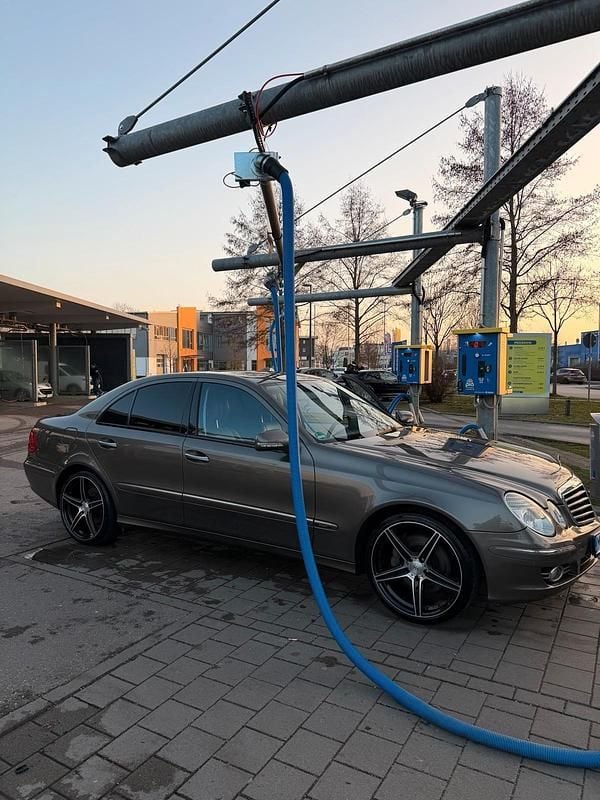 Gebraucht Mercedes E350 Avantgarde 272 PS (200 kW) 2007 Grau Limousine