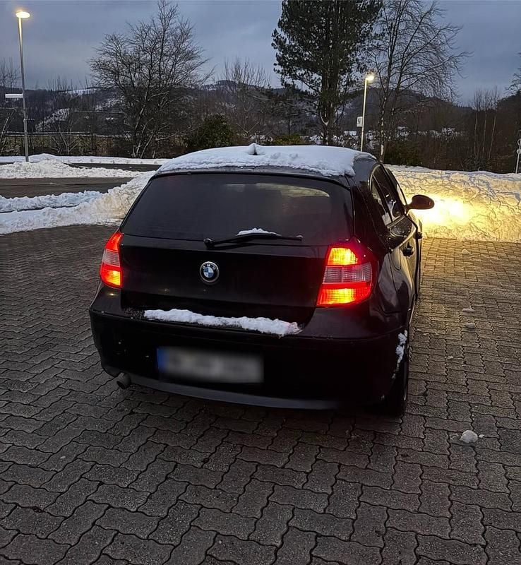 Schwarz Gebraucht 2007 BMW 118 Kleinwagen | 4.000 € (Fairer Preis) - Bild 1/4