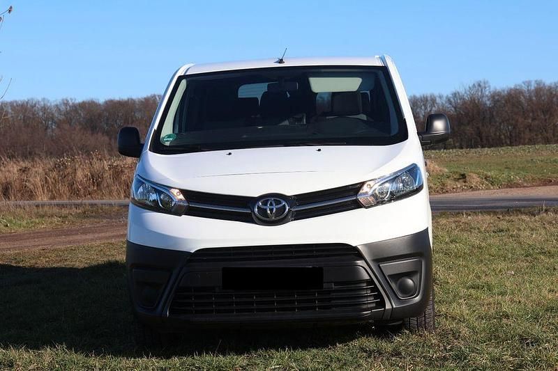 Gebraucht Toyota Proace 116 PS (85 kW) 2017 Weiß Van / Kleinbus