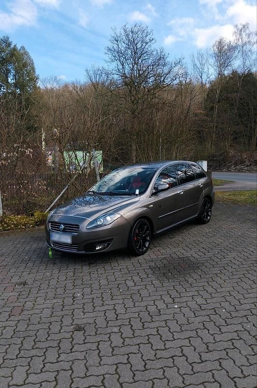Gebraucht Fiat Croma 150 PS (110 kW) 2009 Andere farben Limousine