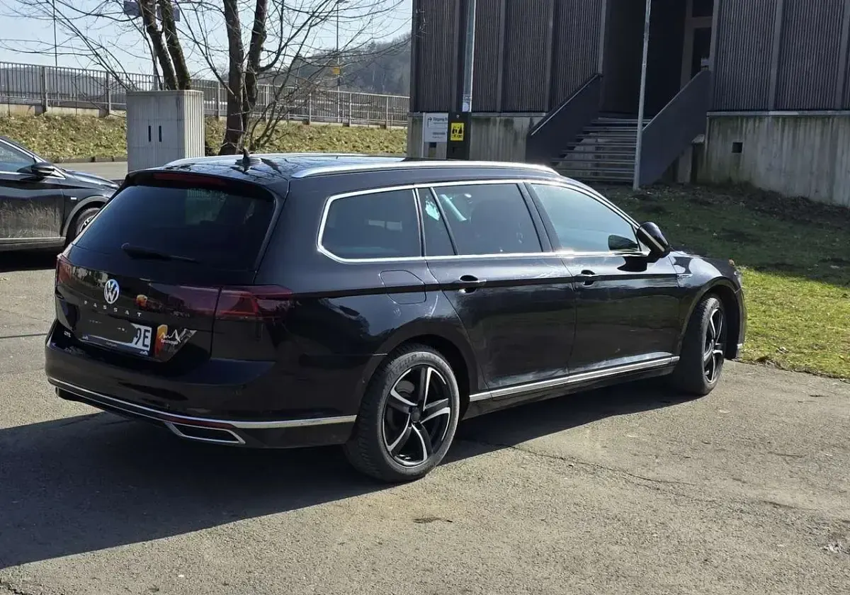 Gebraucht VW Passat GTE 156 PS (114 kW) 2020 Schwarz Kombi