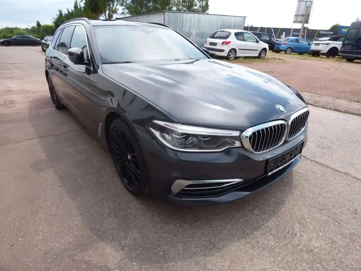 Gebraucht BMW 540 Luxury Line 320 PS (235 kW) 2018 Sophistograu Kombi