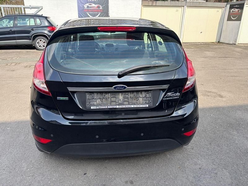 Gebraucht Ford Fiesta Titanium 101 PS (74 kW) 2015 Schwarz Limousine