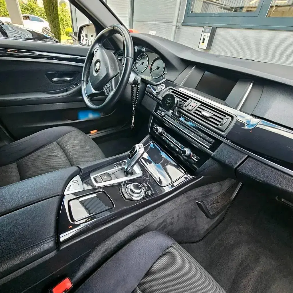Gebraucht BMW 520 190 PS (139 kW) 2015 Schwarz Limousine