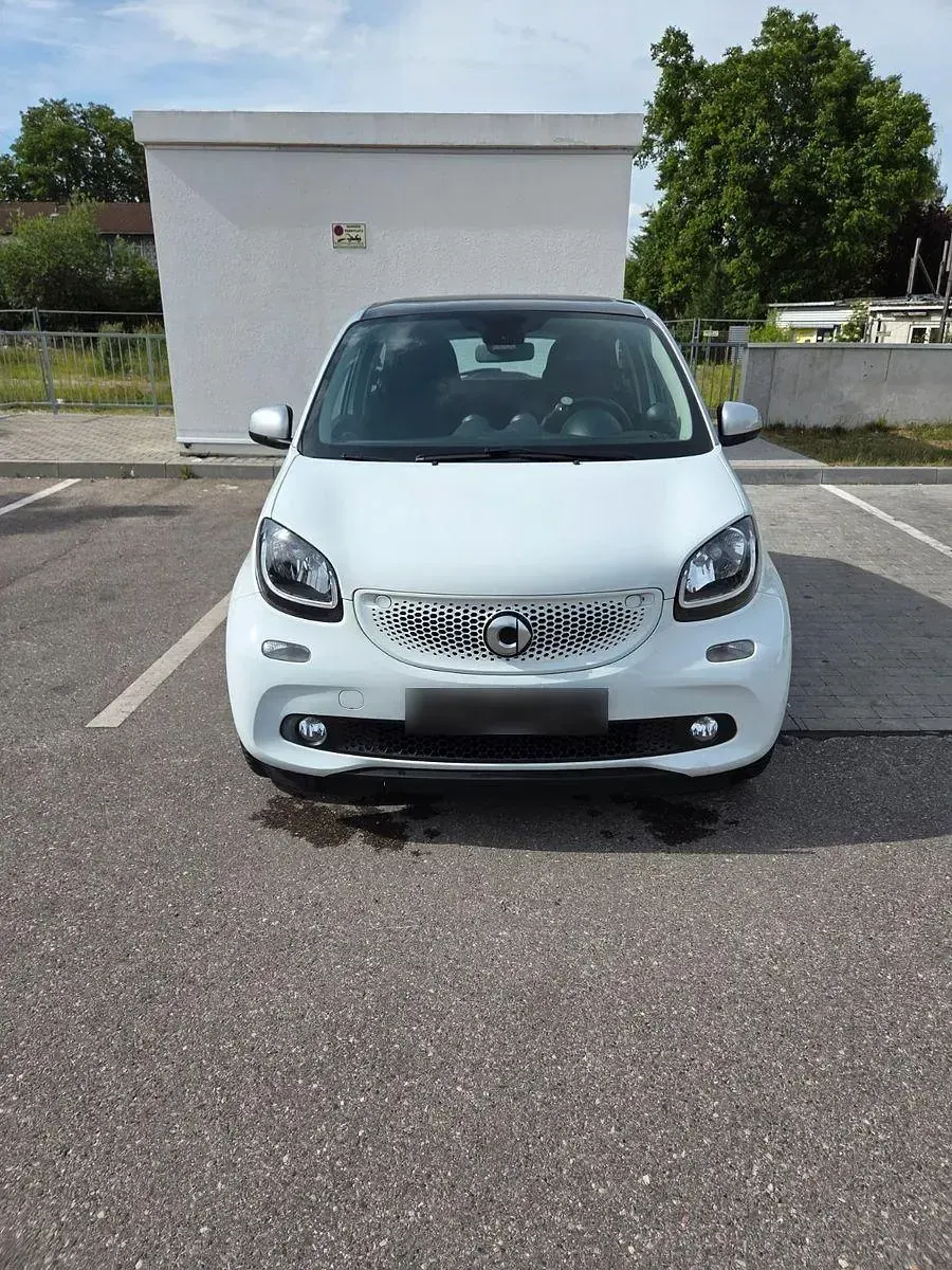 Gebraucht Smart ForFour Passion 90 PS (66 kW) 2017 Weiß Kleinwagen