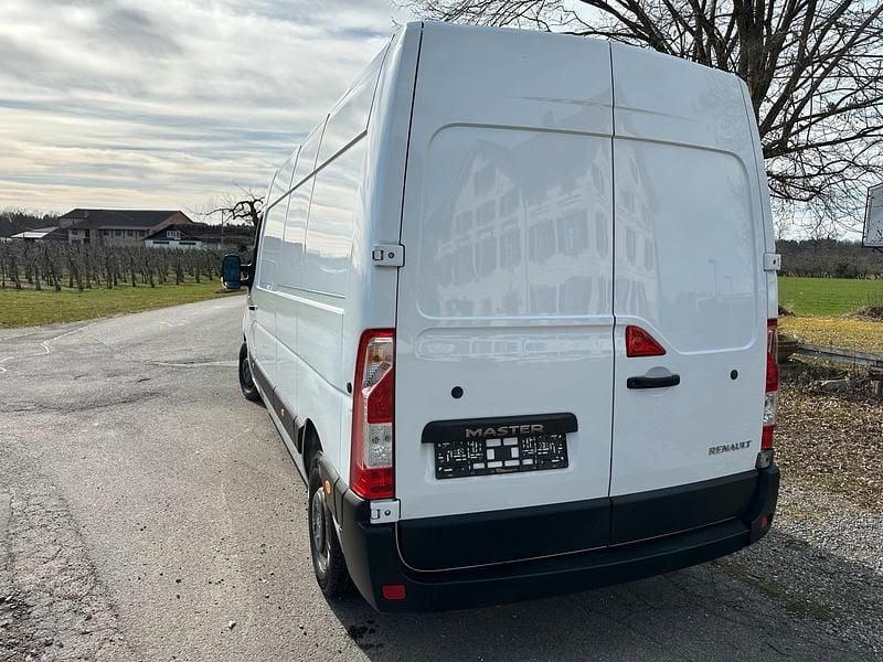 Gebraucht Renault Master 130 PS (95 kW) 2019 Weiß Van / Kleinbus