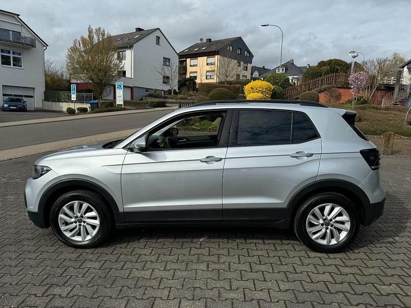 Second-hand VW T-Cross Life 110 CP (80 kW) 2023 Argintiu SUV