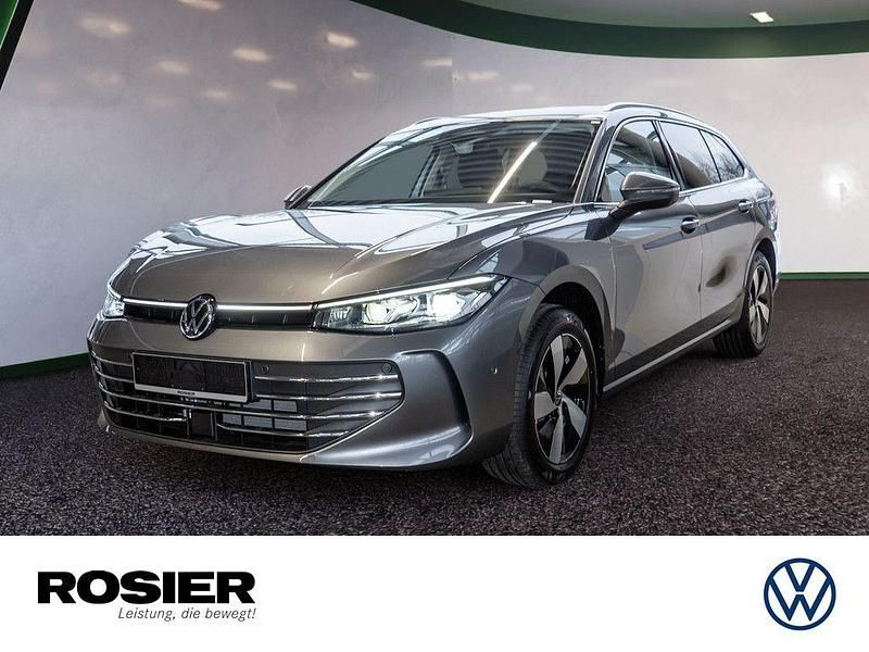 Neu VW Passat Business 150 PS (110 kW) 2025 Grau Limousine