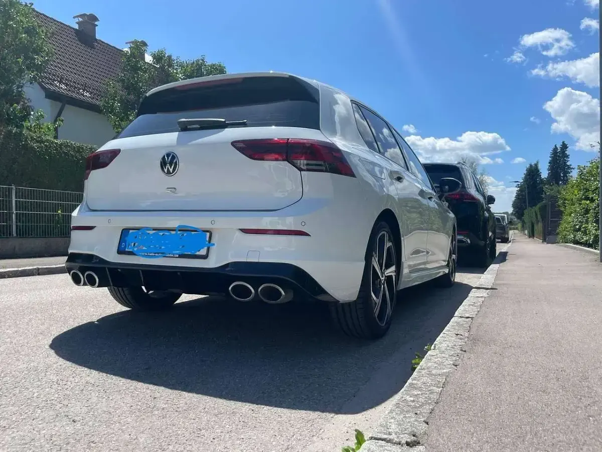 Gebraucht VW Golf VIII R 320 PS (235 kW) 2022 Weiß Limousine