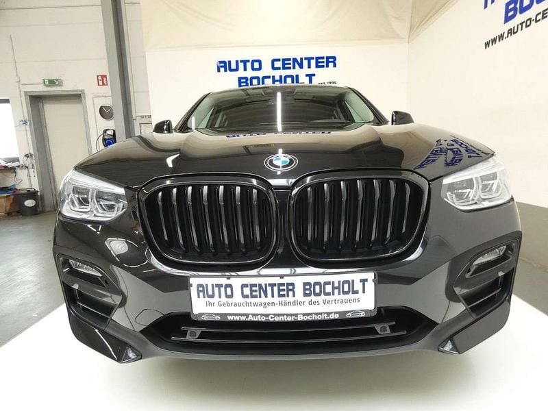 Black sapphire metallic Gebraucht 2019 BMW X4 Advantage SUV | 32.900 € (Guter Preis) - Bild 1/4