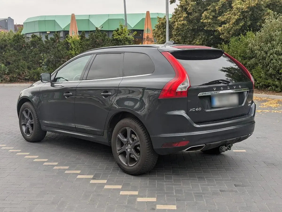 Gebraucht Volvo XC60 163 PS (119 kW) 2013 Grau SUV
