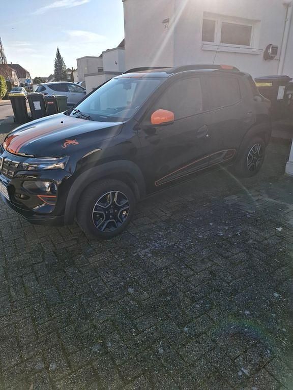 Gebraucht Dacia Spring Comfort Plus 33 kW (45 PS) 2022 Schwarz Kleinwagen