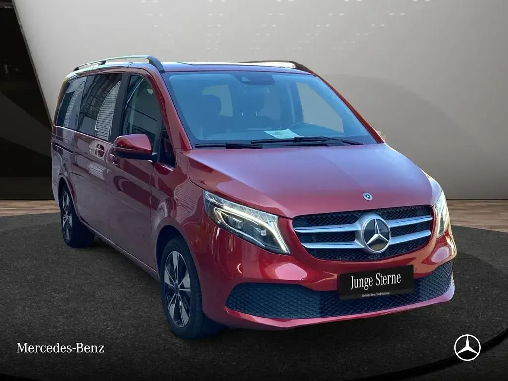 Gebraucht Mercedes V250 Edition 190 PS (139 kW) 2021 Rot Van / Kleinbus