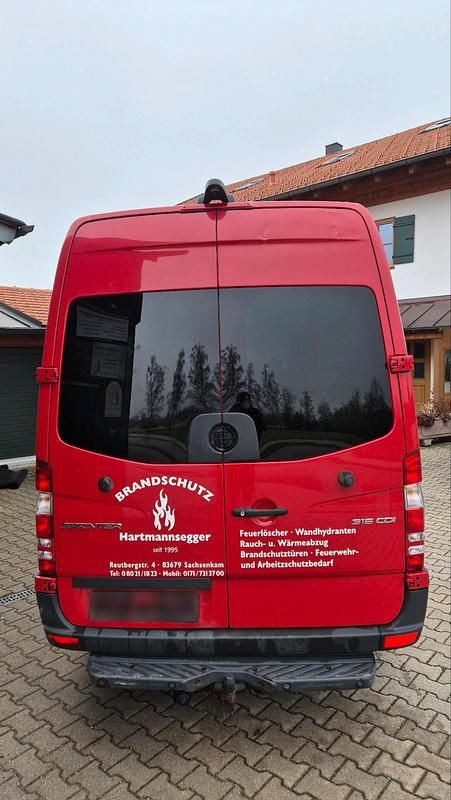 Second-hand Mercedes Sprinter 163 CP (119 kW) 2018 Roșu Van