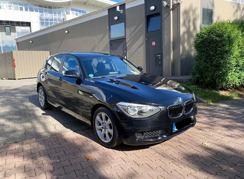Schwarz Gebraucht 2012 BMW 116 Kleinwagen | 6.999 € (Fairer Preis) - Bild 1/4