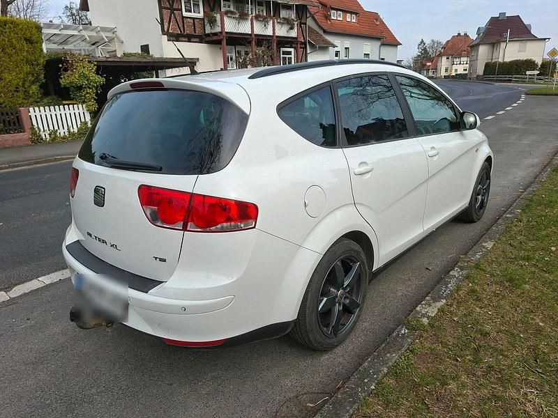 Gebraucht Seat Altea XL 125 PS (91 kW) 2015 Weiß Van / Kleinbus