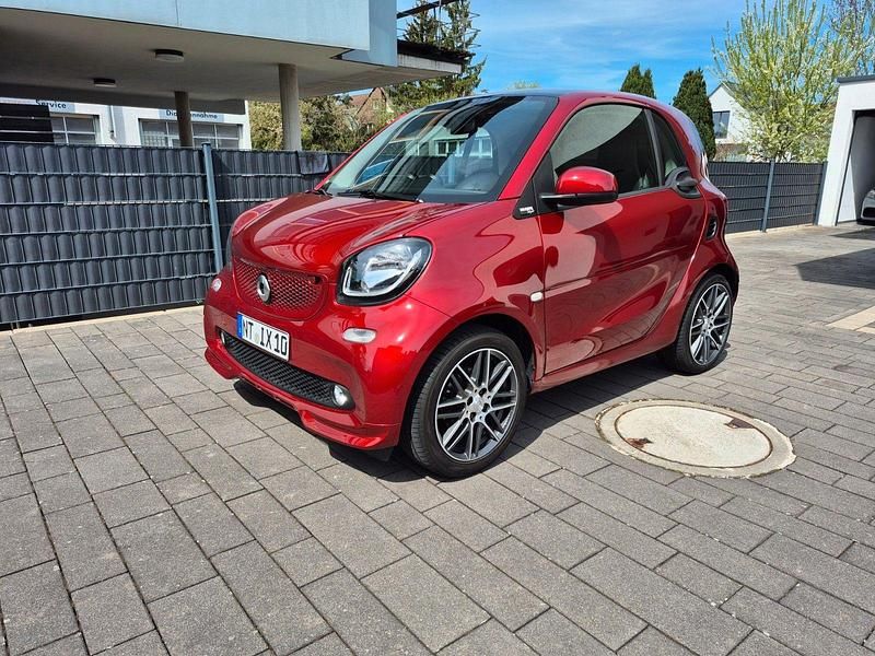 Rot Gebraucht 2019 Smart ForTwo Coupé Brabus Coupé | 16.900 € (Fairer Preis) - Bild 1/4