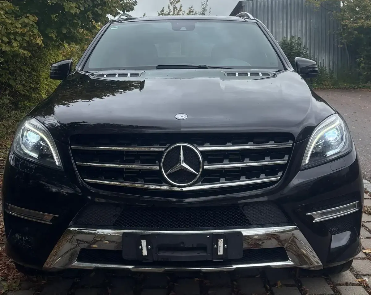 Gebraucht Mercedes ML250 AMG 204 PS (150 kW) 2016 Schwarz SUV