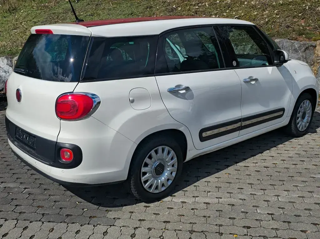 Gebraucht Fiat 500L Living 105 PS (77 kW) 2014 Weiß Van / Kleinbus