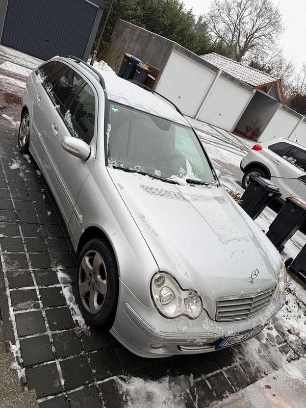 Silber Gebraucht 2006 Mercedes C220 Kombi | 2.700 € (Guter Preis) - Bild 1/4