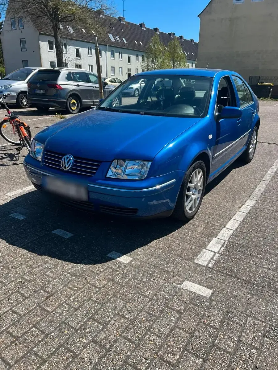 Gebraucht VW Bora 101 PS (74 kW) 2002 Blau Limousine